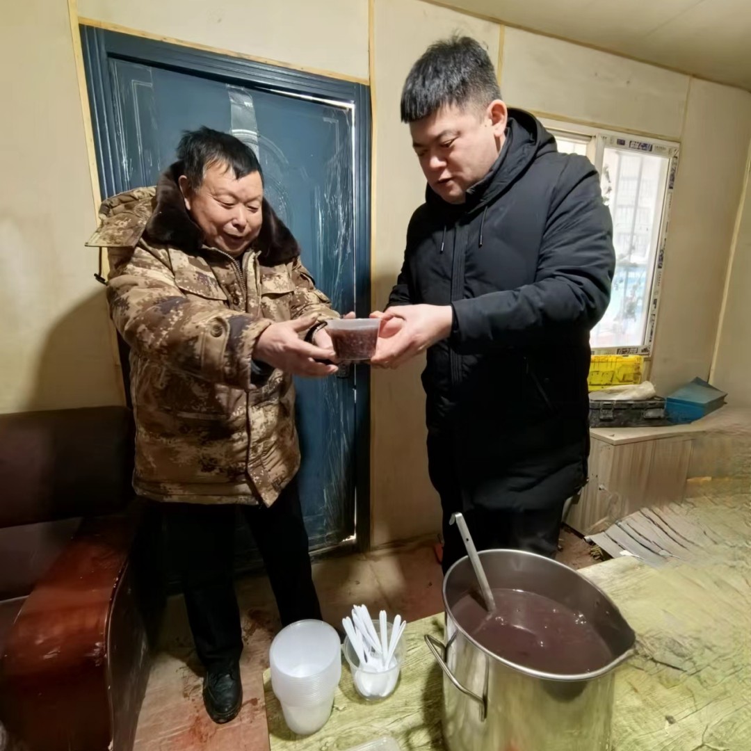關(guān)愛“粥”到，情暖臘八